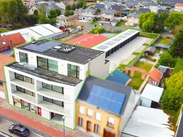 LUXUEUS AFGEWERKTE PENTHOUSE MET 2 SLPKS EN GROTE ZONGERICHTE TERRASSEN (98 M2)